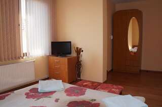 Отель Hotel Slavianska dusha Велико-Тырново Двухместный номер эконом-класса с 1 кроватью или 2 отдельными кроватями-5